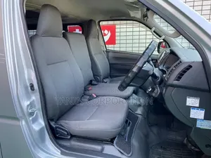 Toyota HiAce 2021 Silver