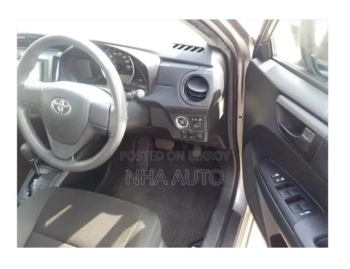 Toyota Axio 2022 Brown