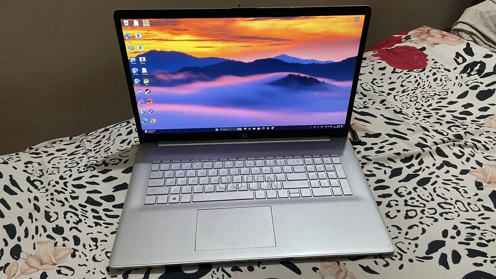 Laptop HP 17-3000 12GB Intel Core I5 HDD+SSD 1.5T