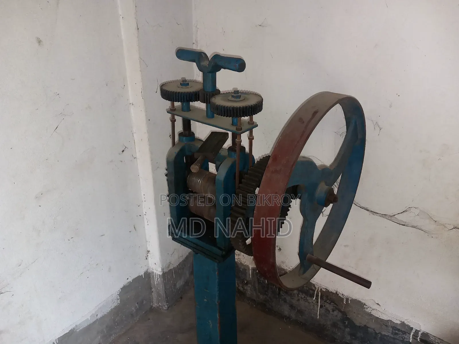 গোল্ড রোলার মেশিন