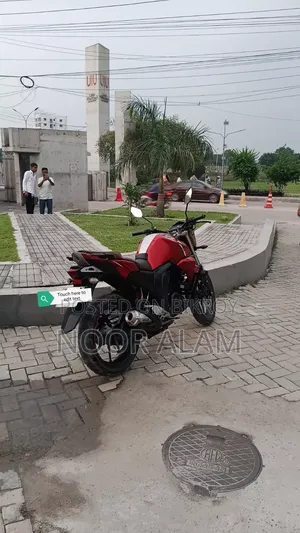 Yamaha FZ 2018 Red
