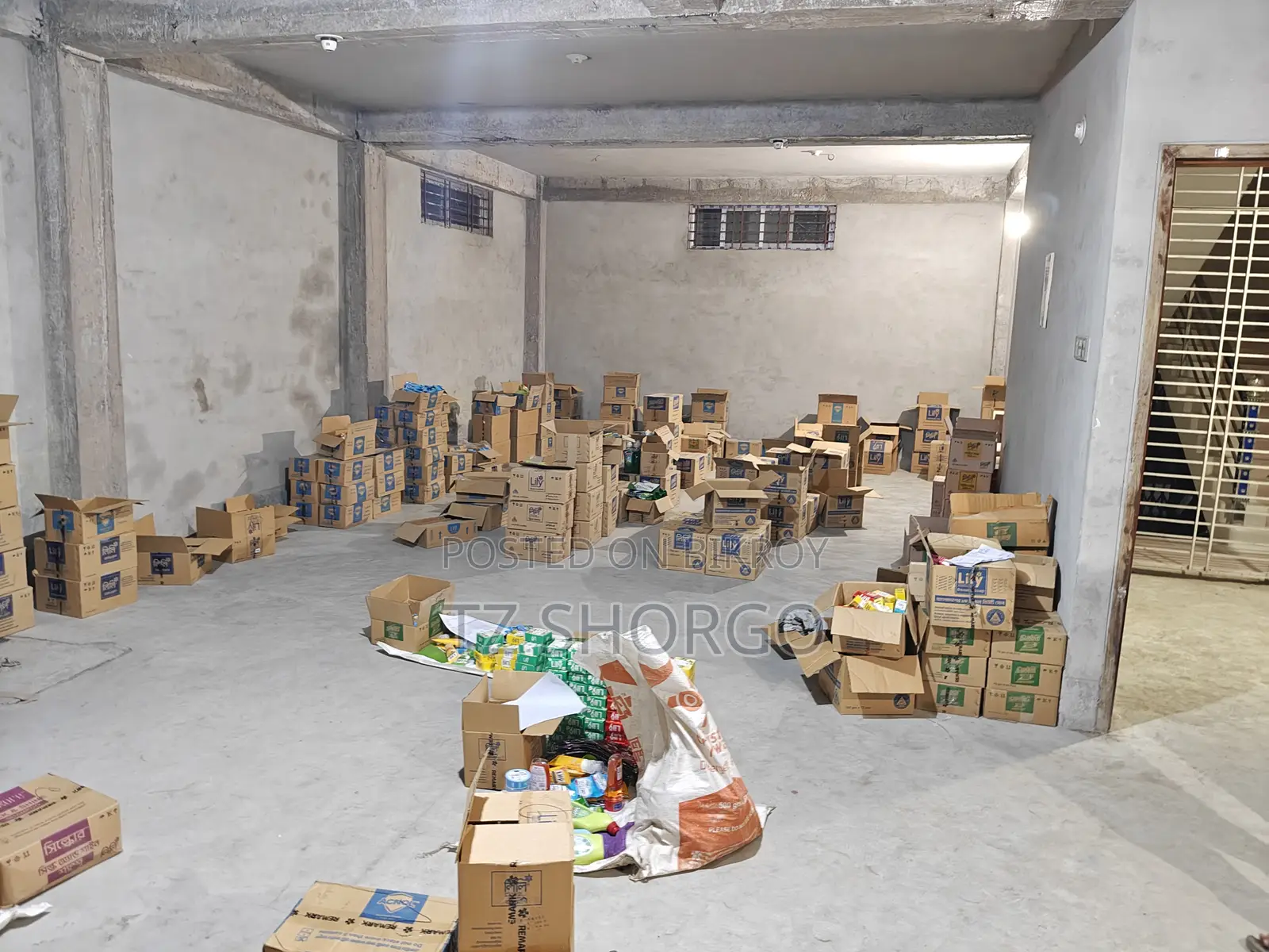 Warehouse/Office Space for Rent (1800 Sq Ft)