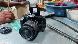 ক্যানন ৬০০ডি কিট লেন্স সহ