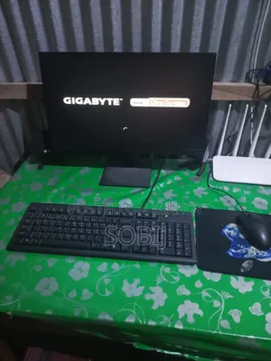 Gigabyte GA-H110MSTX-HD3-ZK 8GB Intel Core I5 SSD 256GB