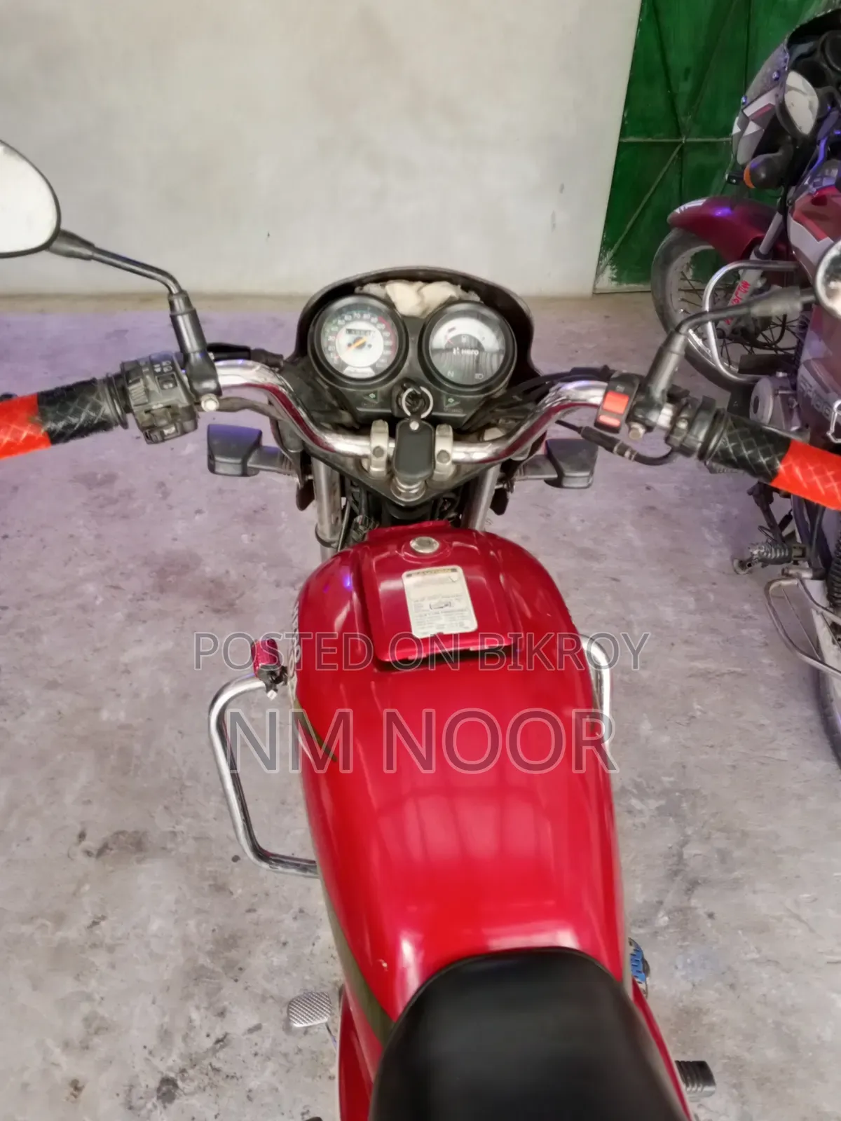 Hero 2011 Red