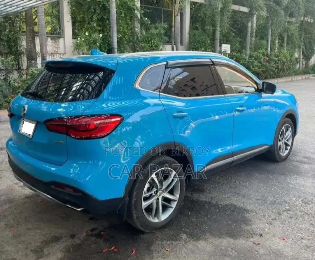 এমজি এমজিএ ২০২২ ব্লু