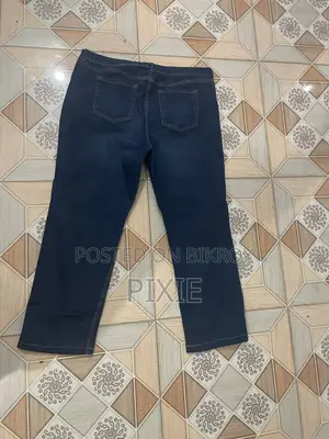ক্লাসিক ডার্ক ওয়াশ জিন্স