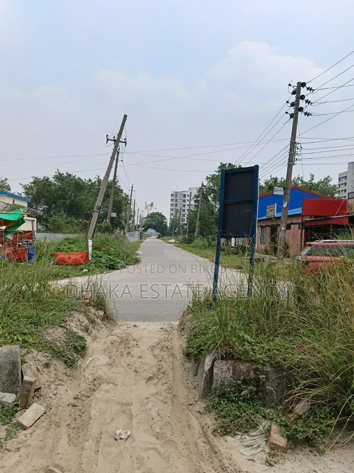 Block-N, South Facing 4 Katha Near Stadiums