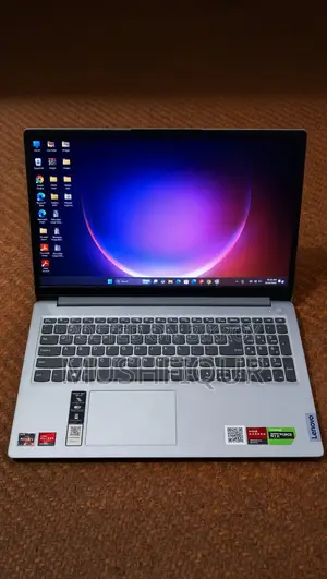 Laptop Lenovo 8GB AMD Ryzen 3 SSD 512GB