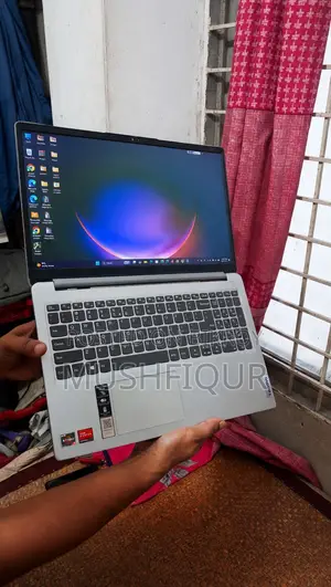 Laptop Lenovo 8GB AMD Ryzen 3 SSD 512GB