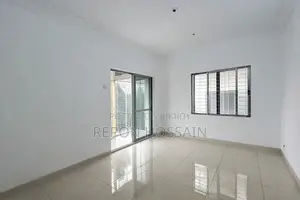 ধানমন্ডির ডিসেন্ট রিয়েল এস্টেটে ৪ বেডরুমের অ্যাপার্টমেন্ট ভাড়া হবে