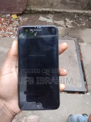 Apple iPhone 8 Plus 64 GB Black