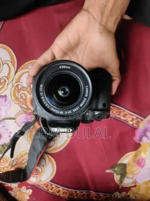 ডিএসএলআর ক্যানন ৭০০ডি