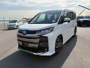 Toyota Noah 2022 White