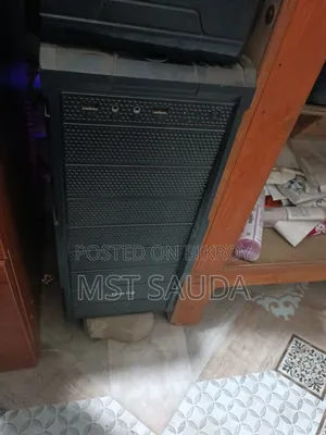 Desktop Computer Dell 4GB Intel Core I3 SSD 256GB