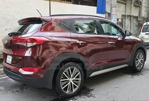 Hyundai Tucson 2016 Red