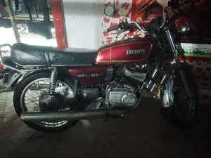 Yamaha 1995 Red