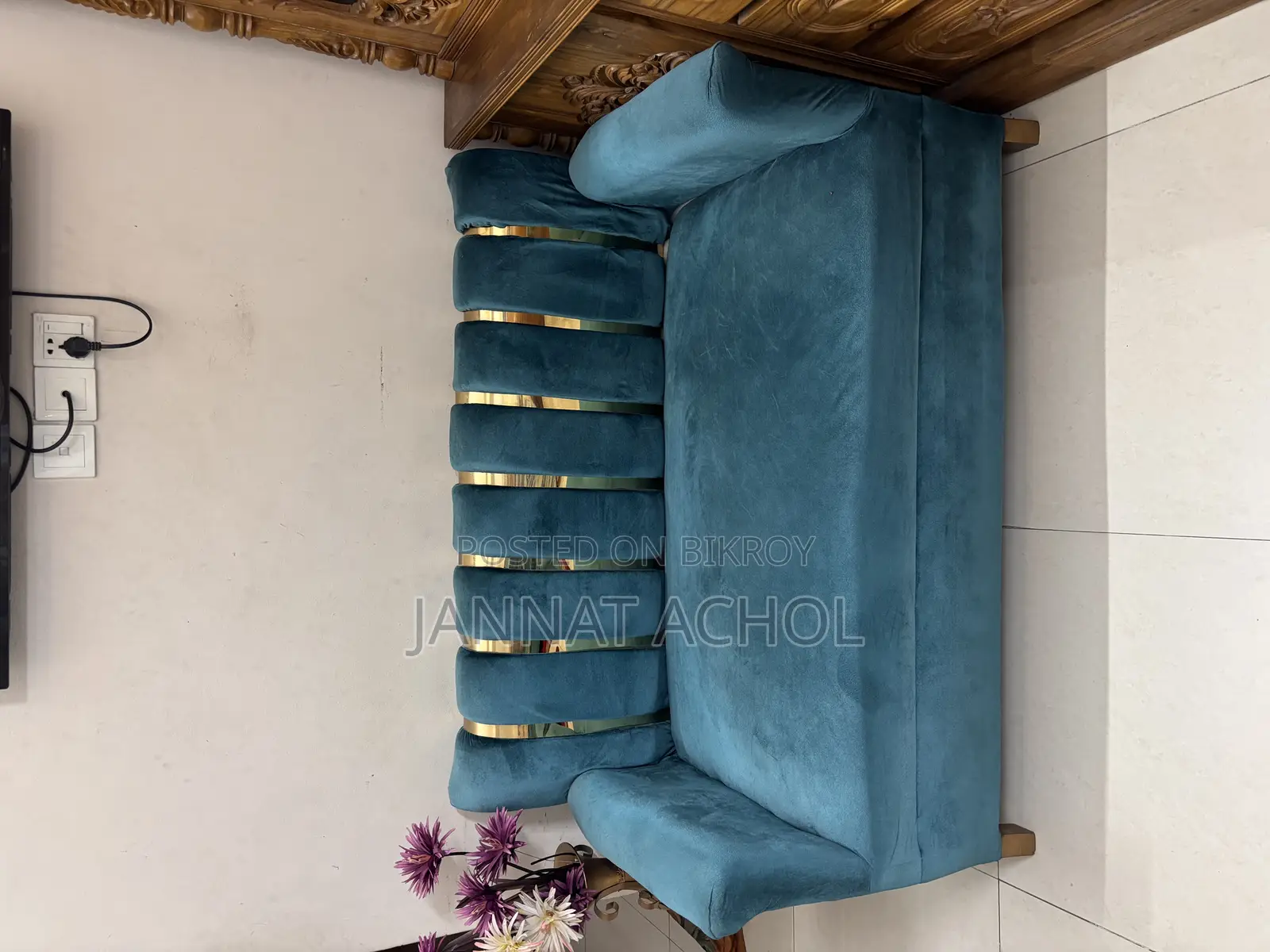 Used Sofa Table Set
