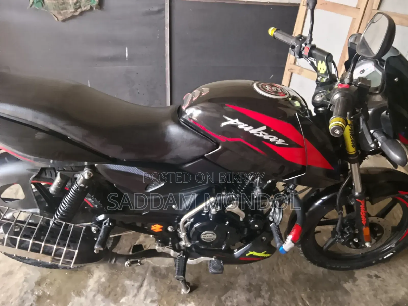 New Bajaj Pulsar 150 2024 Black