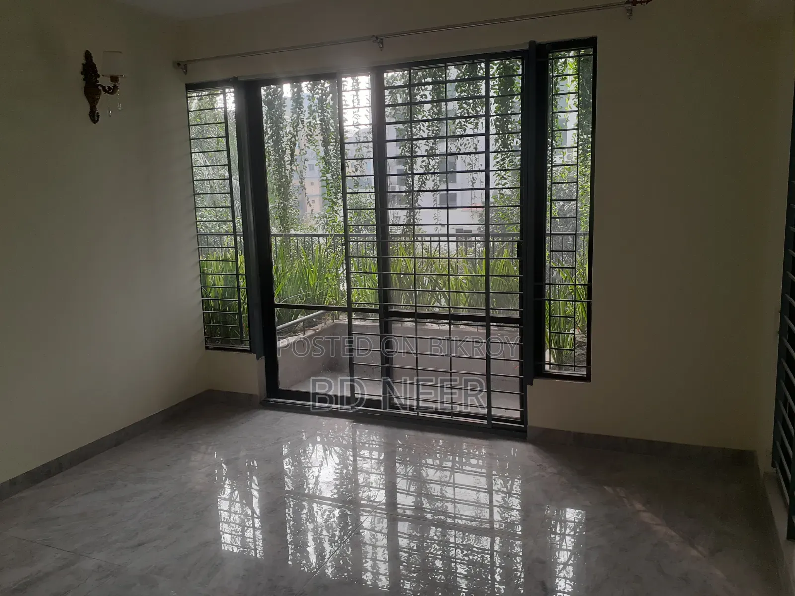 গুলশানে ৪ বেডরুমের অ্যাপার্টমেন্ট ভাড়ার জন্য