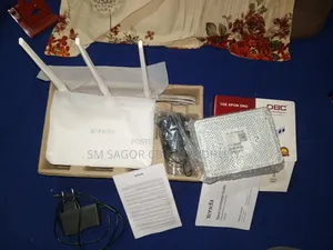 Tenda Router - Selling due to money need, everything is fine, used for 2 months