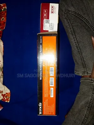 Tenda Router - Selling due to money need, everything is fine, used for 2 months