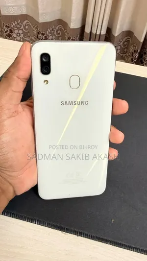Samsung Galaxy A30 64 GB White