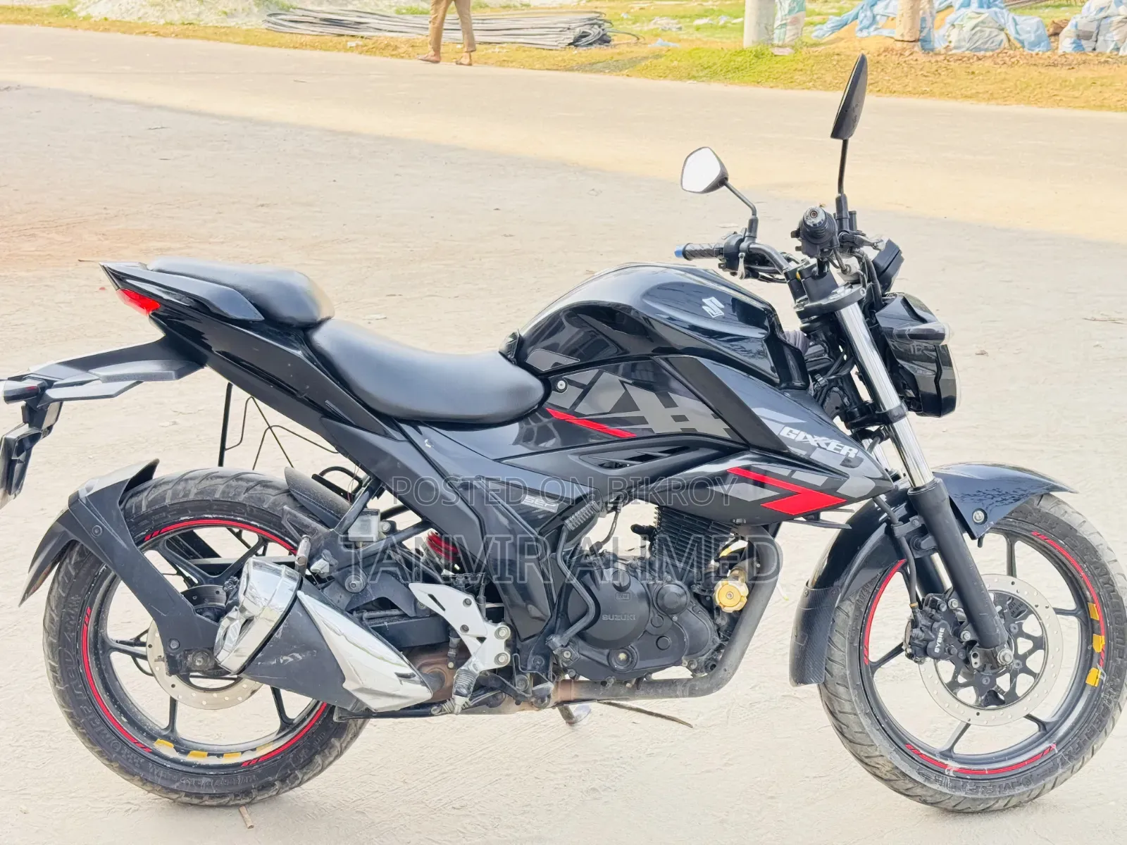 Suzuki 2022 Black