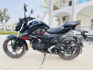 Suzuki 2022 Black