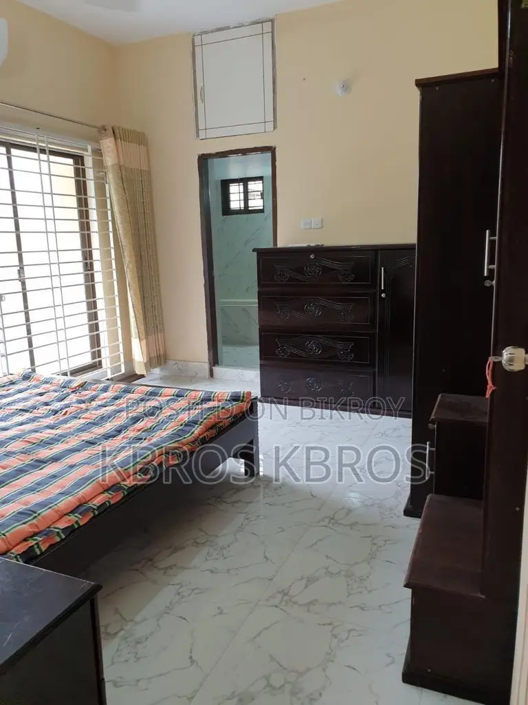 Furnished 3 bedroom Block of Flats in Subid Bazar for rent