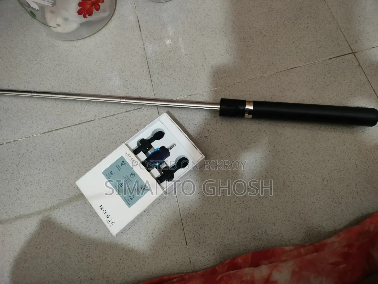 মাইক্রোফোন এবং মোবাইল ফোন স্টান্ড