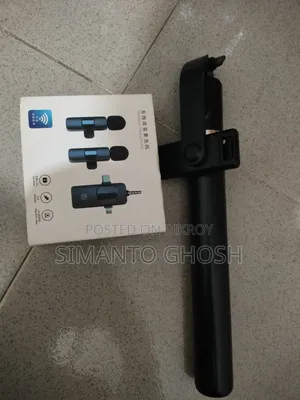 মাইক্রোফোন এবং মোবাইল ফোন স্টান্ড
