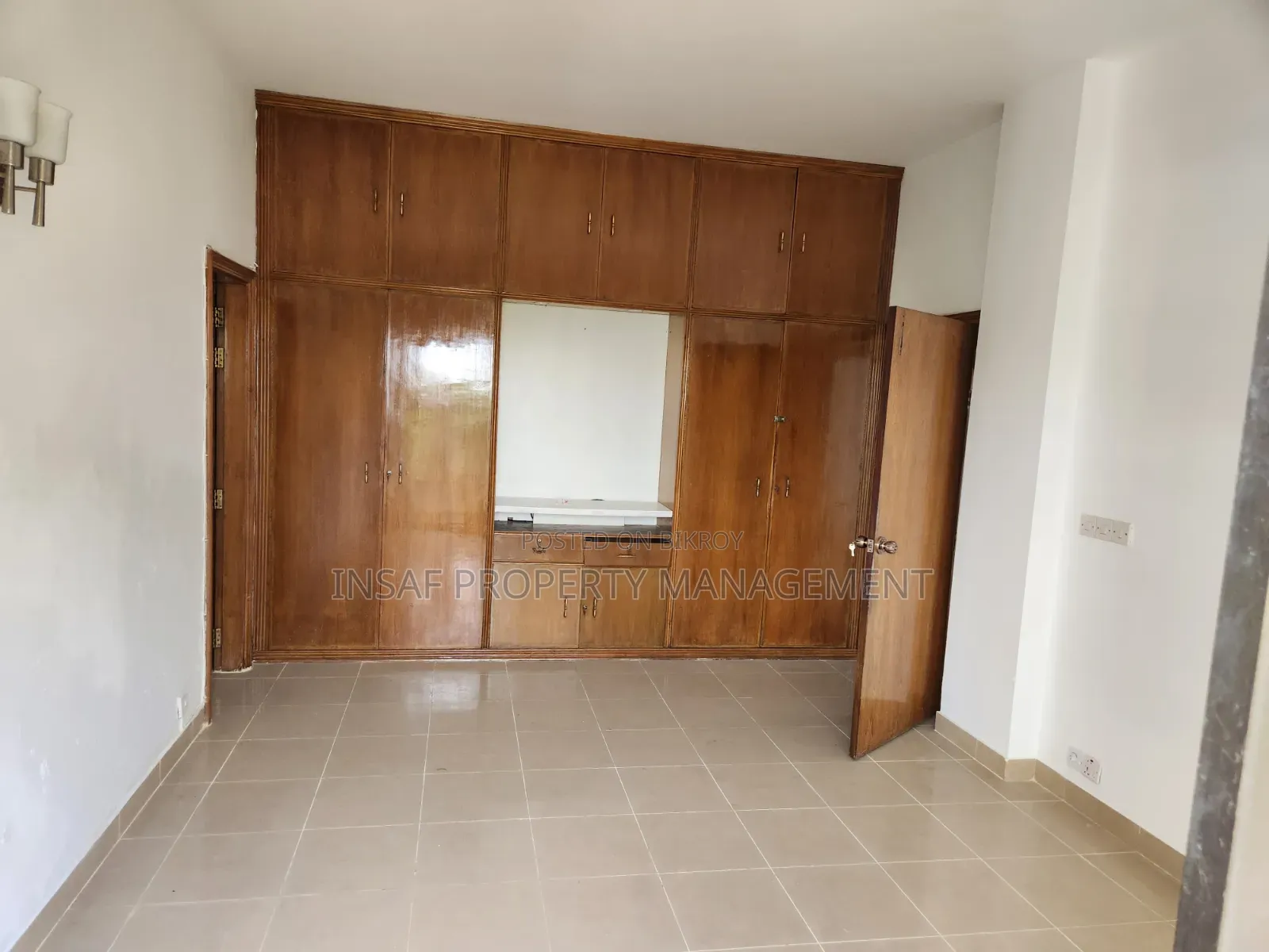 বনানীতে বিলাসবহুল ২৪৫০ বর্গফুটের ৩ বেডরুমের অ্যাপার্টমেন্ট বিক্রয় হবে