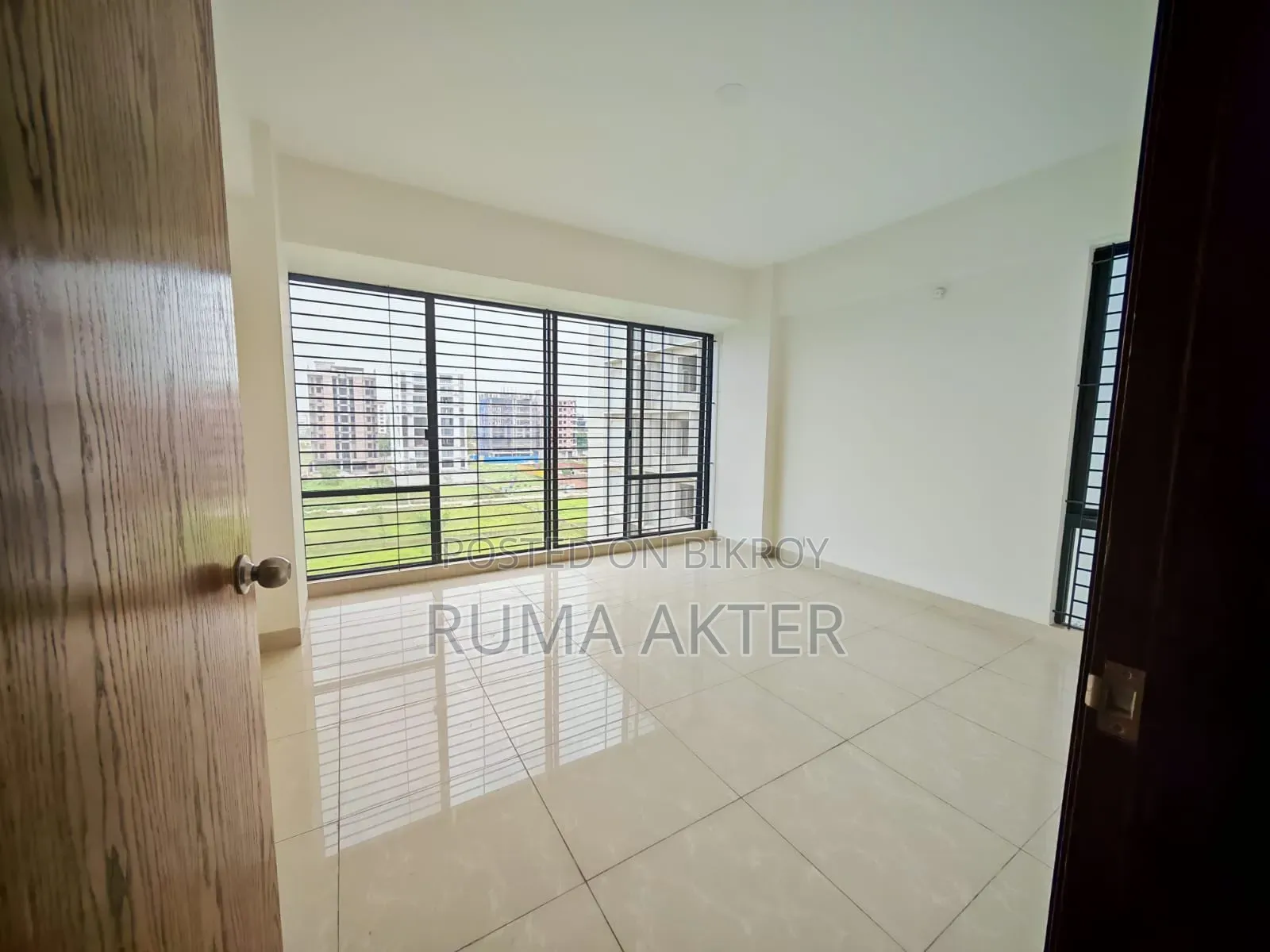 3bdrm Block of Flats in Edition, Basundhara for Sale