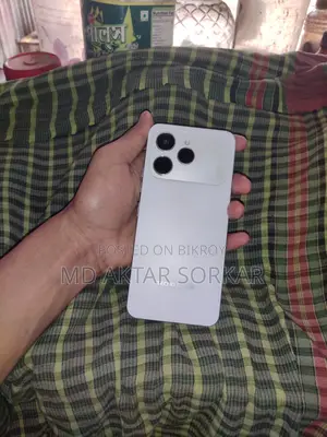 Tecno Spark 40 128 GB White