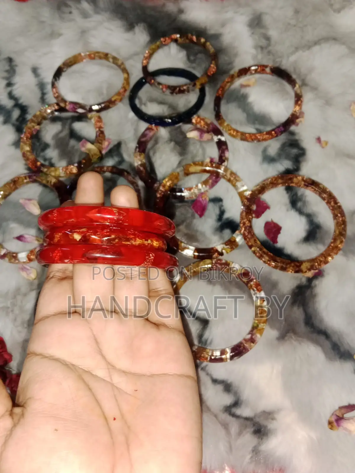 Style Yourself with Innovation! Premium Resin Flower Bangles