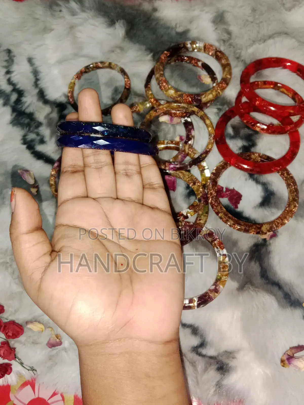 Style Yourself with Innovation! Premium Resin Flower Bangles