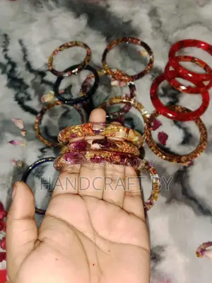 Style Yourself with Innovation! Premium Resin Flower Bangles