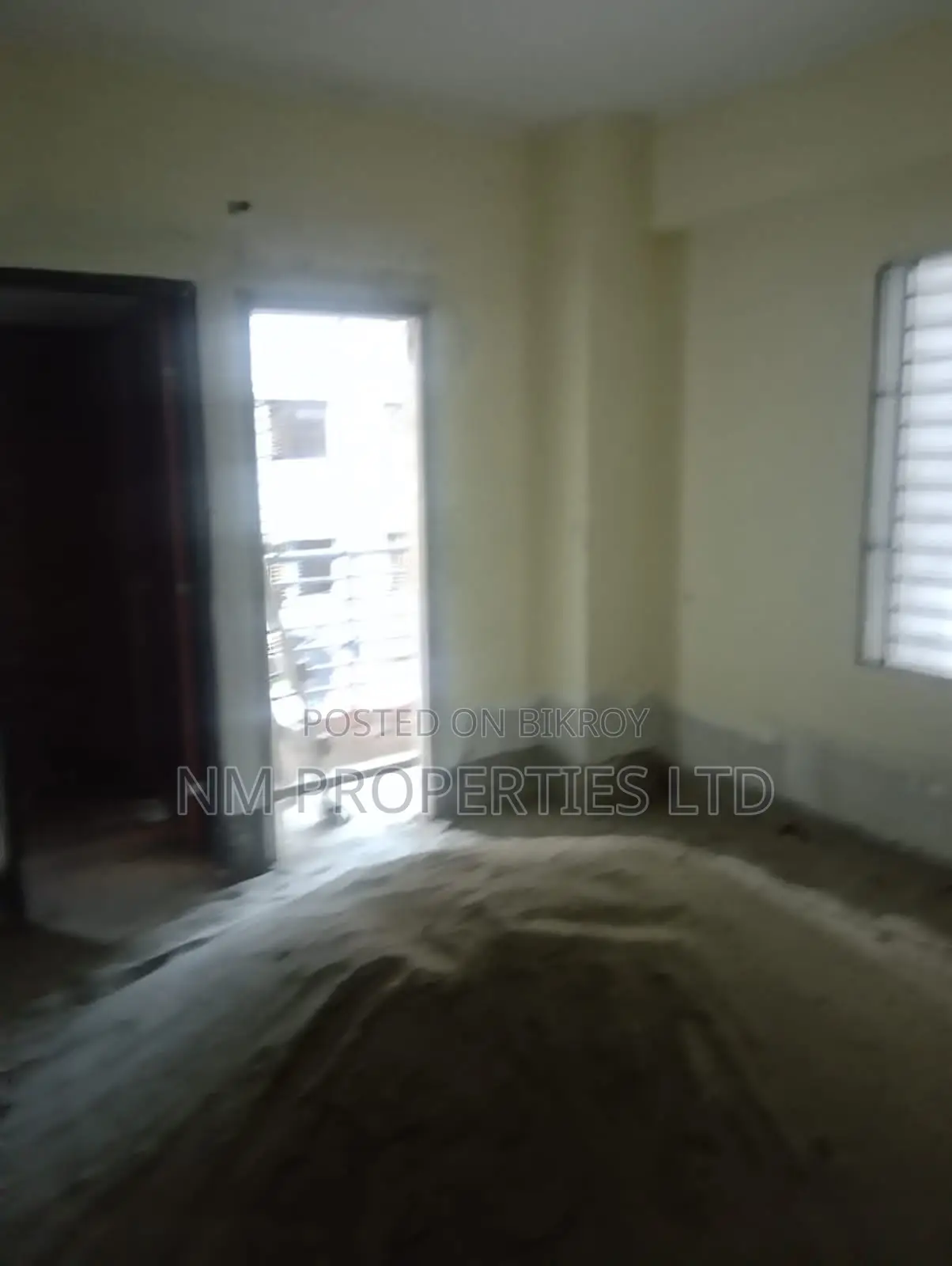 মিরপুরে ফার্নিশড ৩ বেডরুমের অ্যাপার্টমেন্ট বিক্রির জন্য