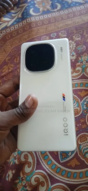 iQOO 12 512 GB White