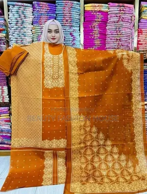 বাজেটের মধ্যে সেরা কালেকশন: মাত্র ৭০০ টাকায় আকর্ষণীয় থ্রিপিস!