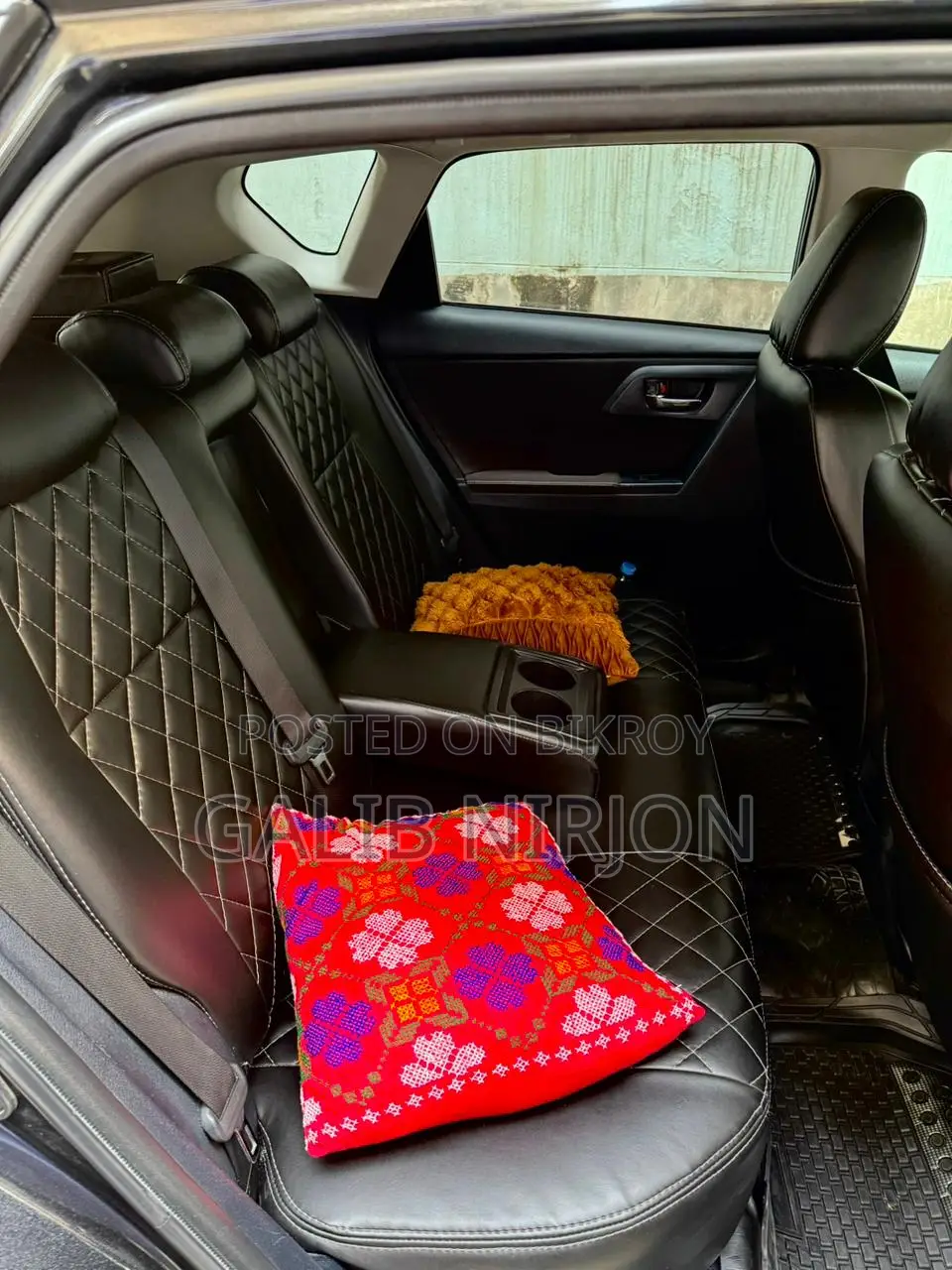 Toyota Auris 2012 Black