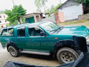 Nissan DoubleCab 2008 Green