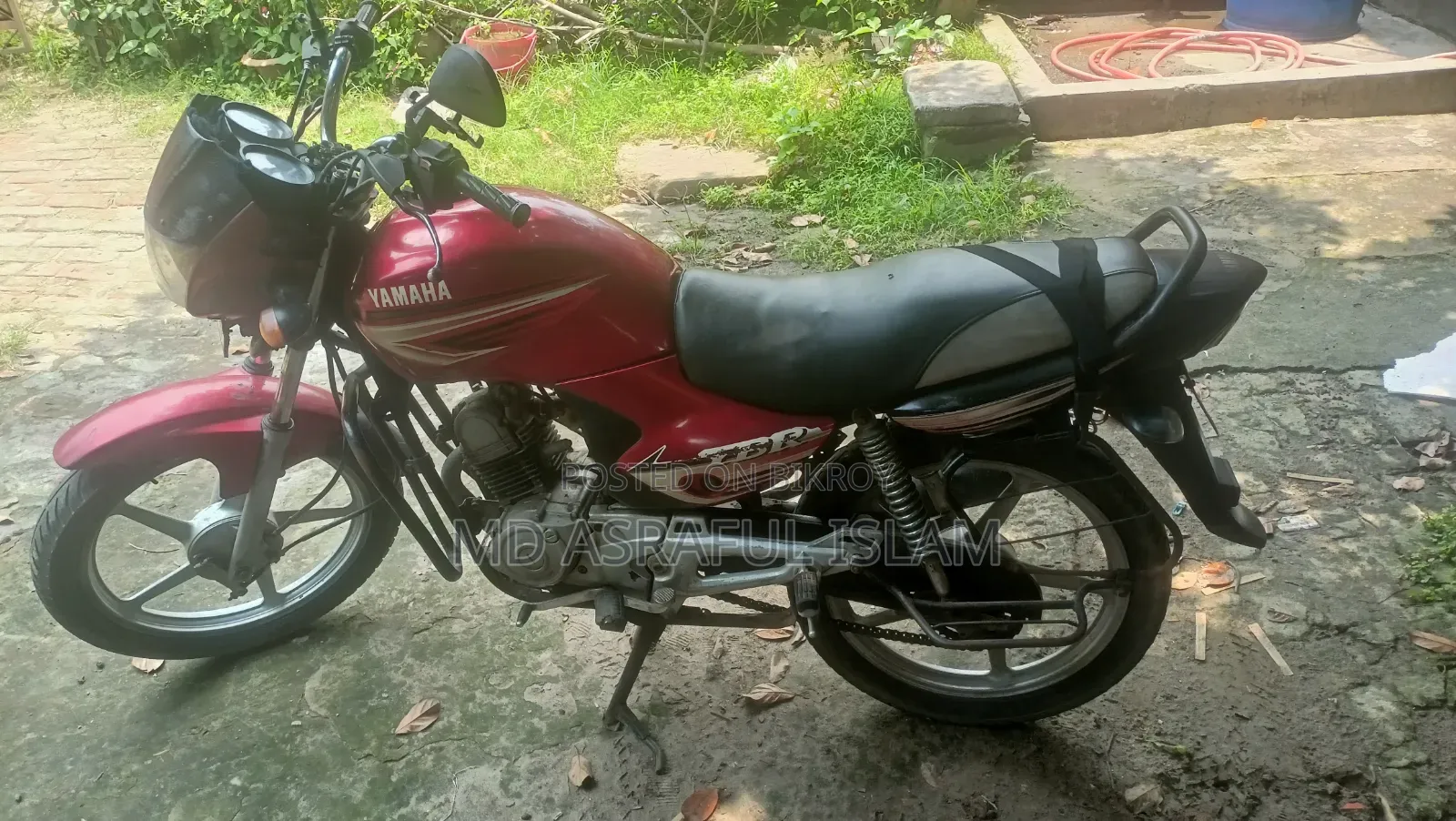 ইয়ামাহা ওয়াইবিআর ২০১৩ লাল