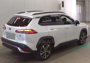 Toyota Corolla Cross 1.8 Hybrid AWD 2021 Pearl