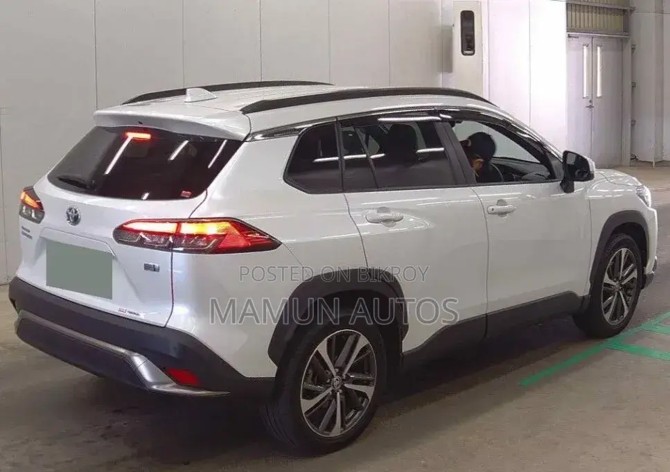 Toyota Corolla Cross 1.8 Hybrid AWD 2021 Pearl