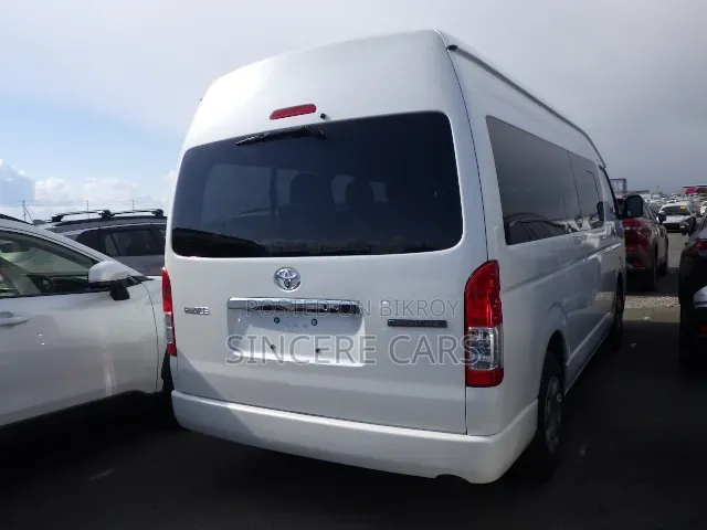 Toyota HiAce 2021 Pearl