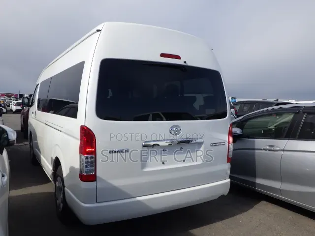 Toyota HiAce 2021 Pearl