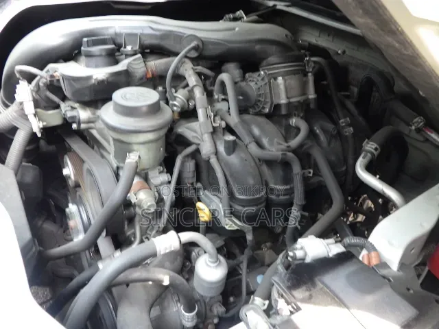 Toyota HiAce 2021 Pearl