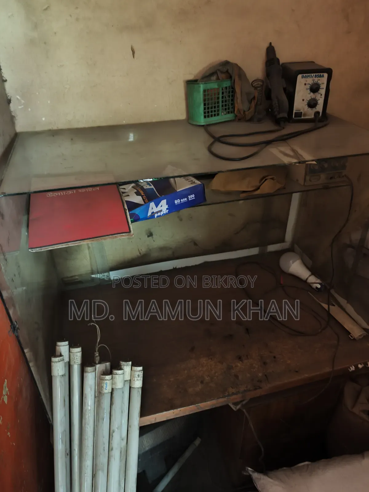Shop Decoration Furniture, Mobile Accessories Electronics Goods Sell